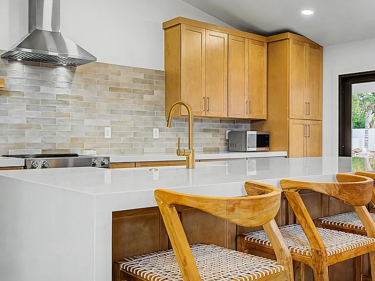 1053 E Bart St — Photo 20