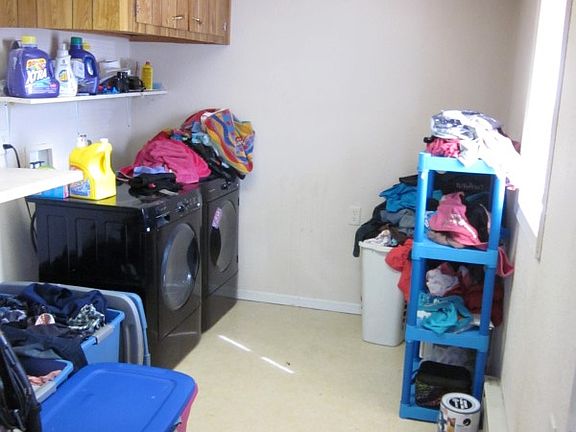 2nd image of 113 E 6th St