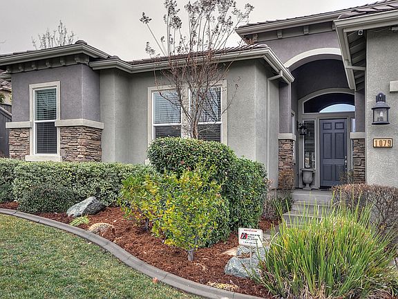 2nd image of 1079 Venezia Dr