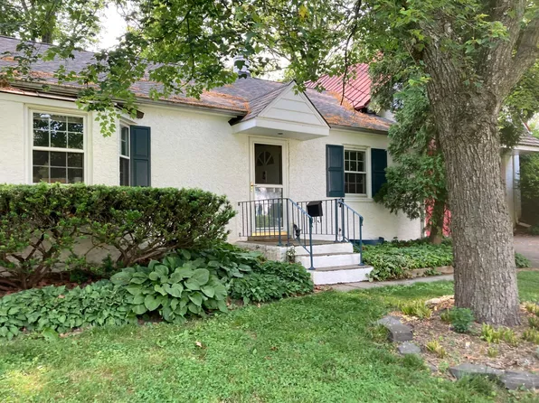 725 Richards Rd, Wayne, PA 19087