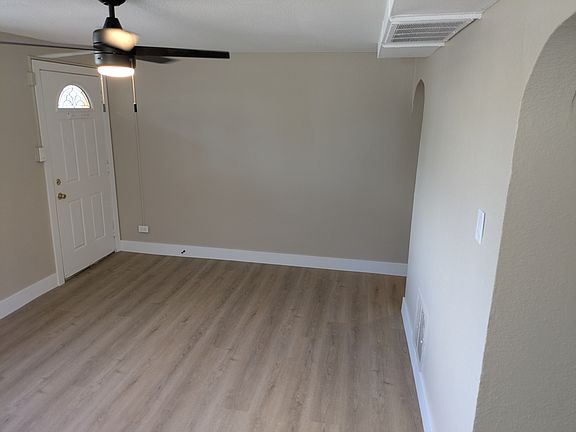 4th image of 52 S King St #52