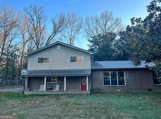 605 Peters St, Calhoun, GA 30701