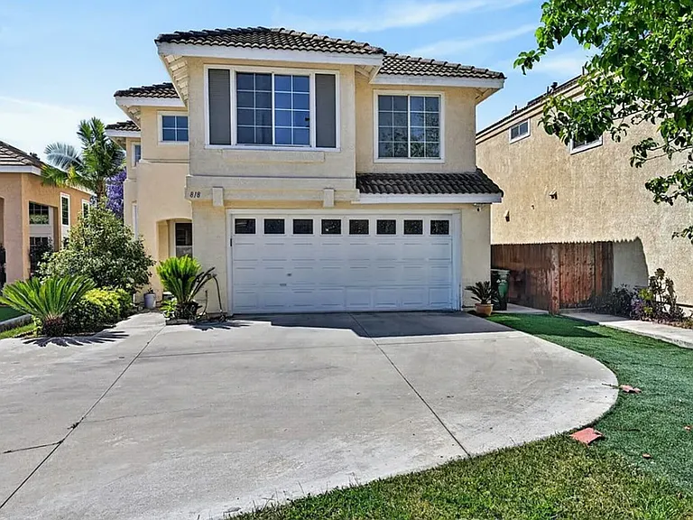 818 Amber Oaks Cir — Photo 9