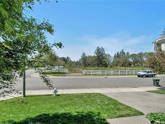 4th image of 17733 16th Ave E