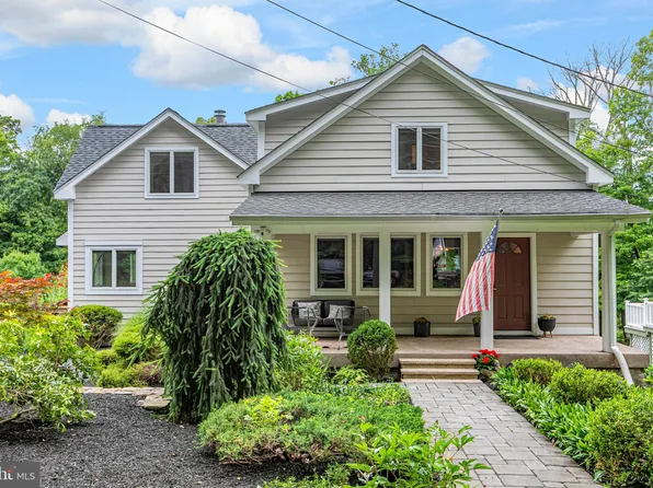 152 Reservoir Rd, Hopewell, NJ 08525