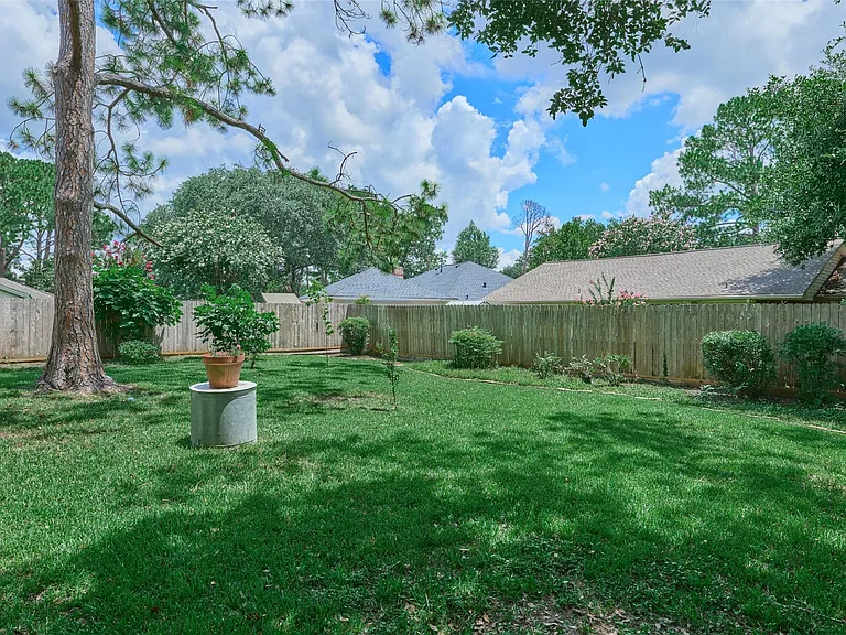 12402 Stafford Springs Dr — Photo 35