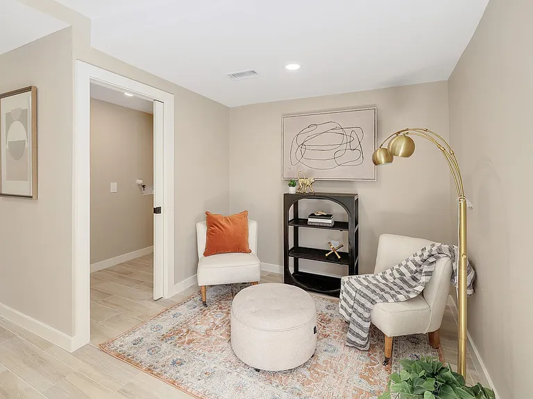 1104 Kimbro St — Photo 13