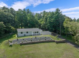 14 Old Mountain Rd, Lebanon, NJ 08833