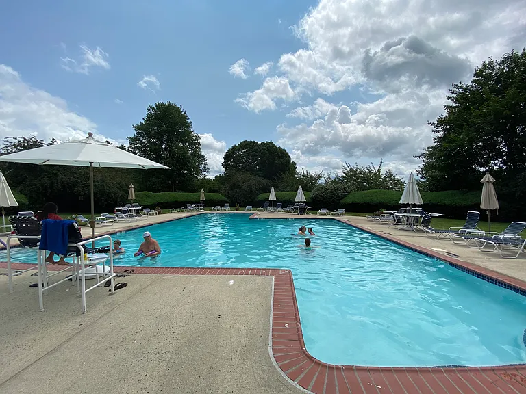 Sycamore Ct — Photo 28
