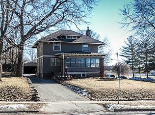 903 45th St, Des Moines, IA 50312