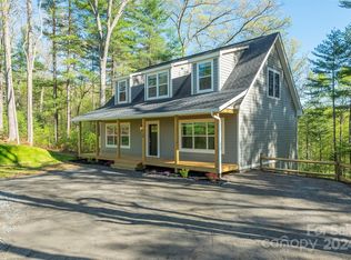 115 Summer Pine Ln, Fairview, NC 28730