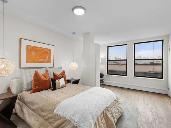 264 Water Street image 10 of 13