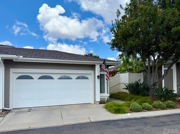 907 Wentworth Cir, Vista, CA 92081