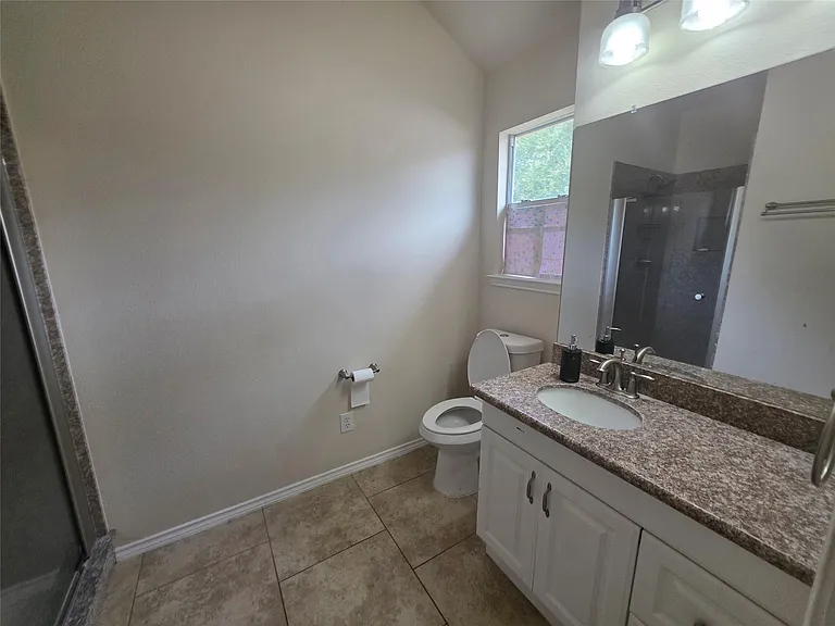 2715 Riverhollow Ln — Photo 36