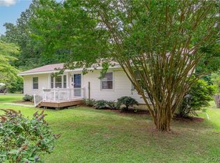 789 Coachpoint Rd, Hartfield, VA 23071
