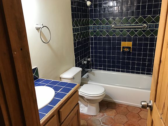 5th image of 1000 Marquez Pl APT A2