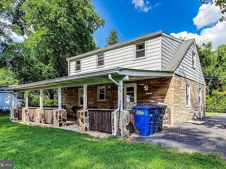 6641 Barrett Rd — Photo 36