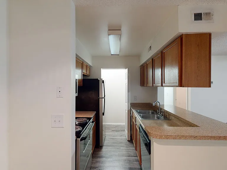 Lakewood Place — Photo 61
