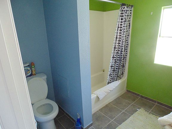 2nd image of 1598 E Las Colinas Ln
