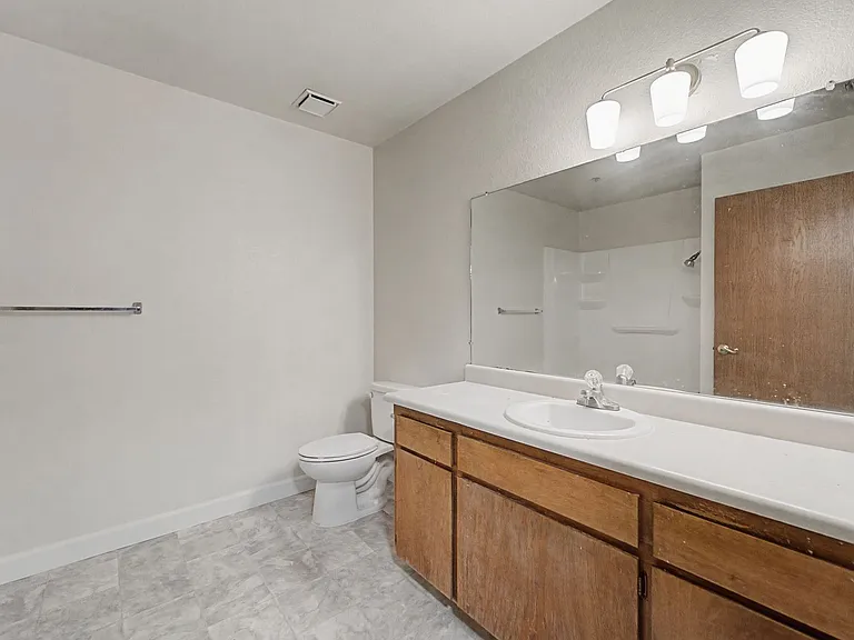 Melton Drive Apartments — Photo 39