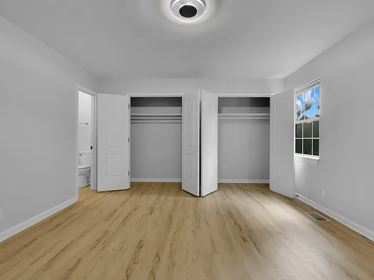2537 Willowbranch Dr — Photo 17