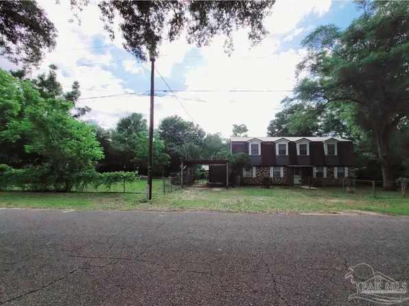 4525 Mesquite Dr, Milton, FL 32583