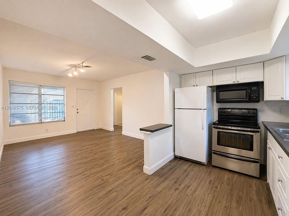 1st image of 117 NE 30th Ct APT 2