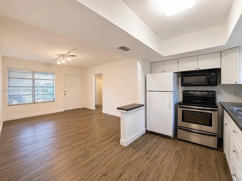 117 NE 30th Ct #2