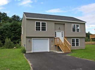 24 Skyview Dr, Farmington, NH 03835