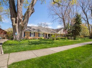 20982 Lake Rd, Rocky River, OH 44116
