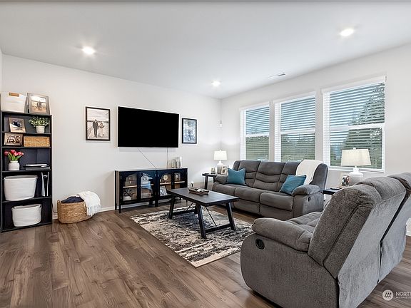 4th image of 5602 151st Street Ct E