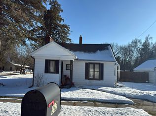 332 Evergreen St, Sheridan, MI 48884