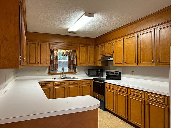 4th image of 20 Amos Ct