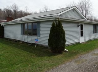 4382 Lake Rd E, Geneva, OH 44041