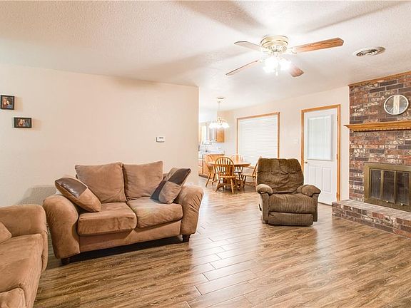 4th image of 36 Alpine Dr