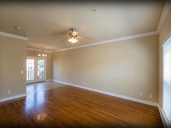 3rd image of 1025 McKenna Dr #P-4
