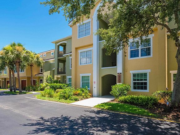 3rd image of 4010 Grande Vista Blvd APT 118