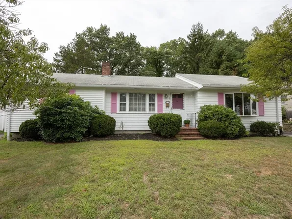 45 Tamworth Rd, Norwood, MA 02062