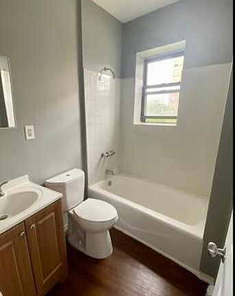 4th image of 224 S Orange Ave #2A