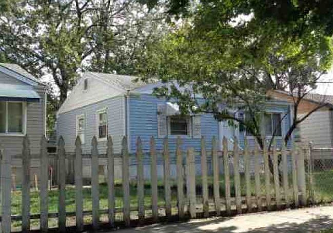 2nd image of 7609 Magnolia Ave