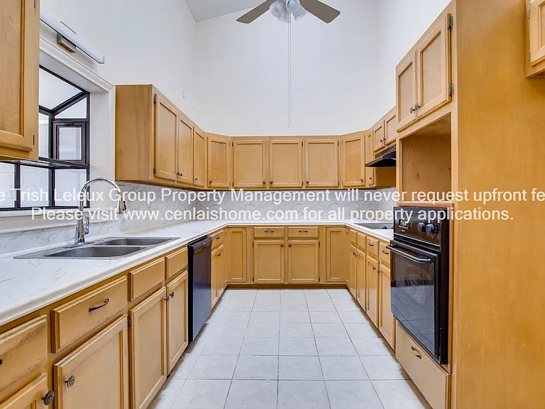 346 Windermere Blvd — Photo 8