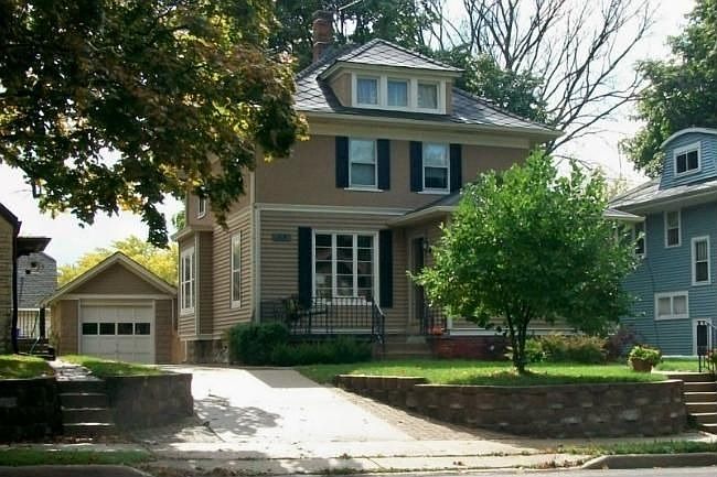 1st image of 417 E College Ave