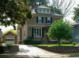 417 E College Ave, Waukesha, WI 53186
