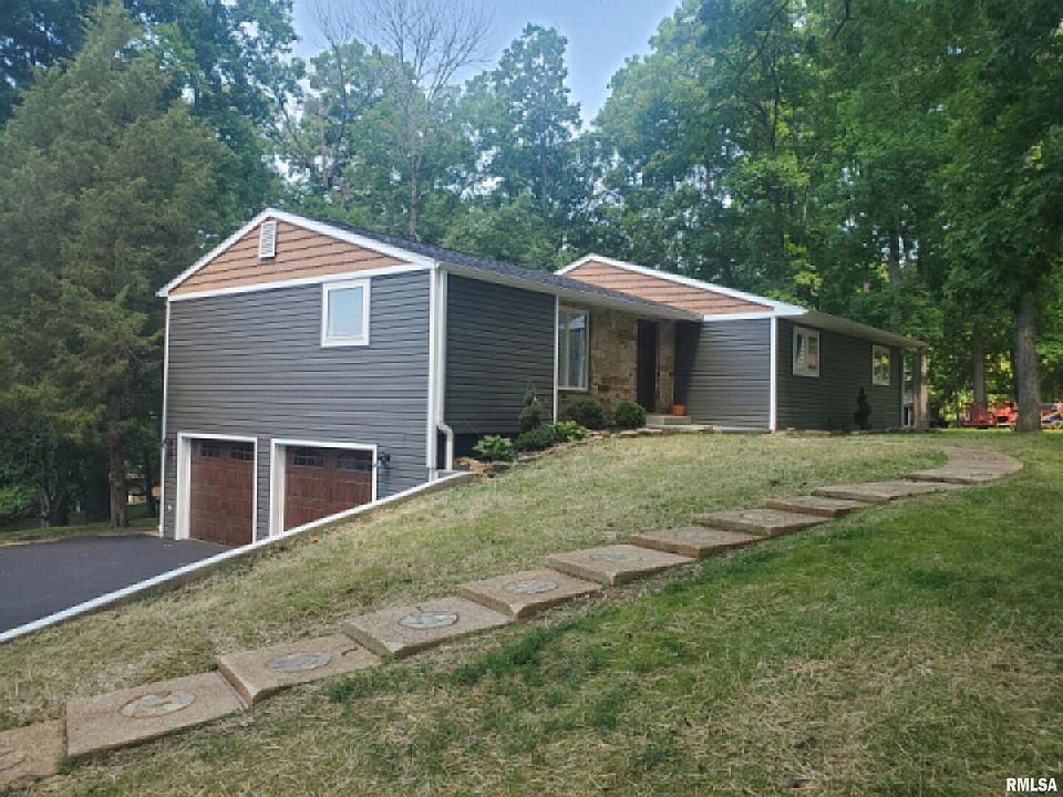 1st image of 65 Magnolia Ln