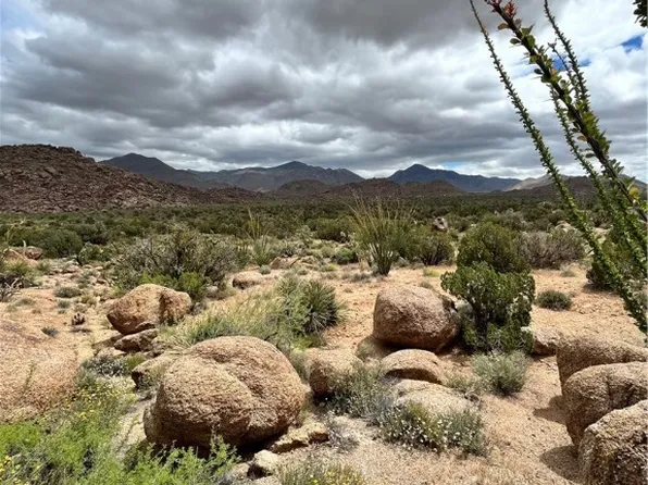 17387 S Alamo Rd, Yucca, AZ 86438