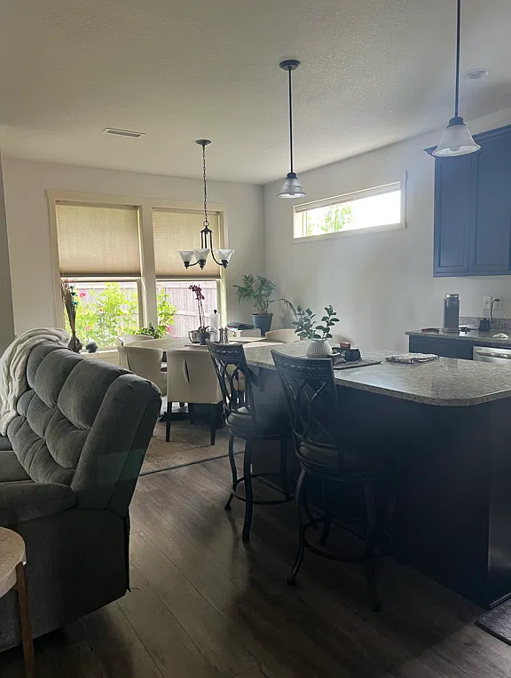 3 bed, 1685 sqft, $2,900 — Photo 4