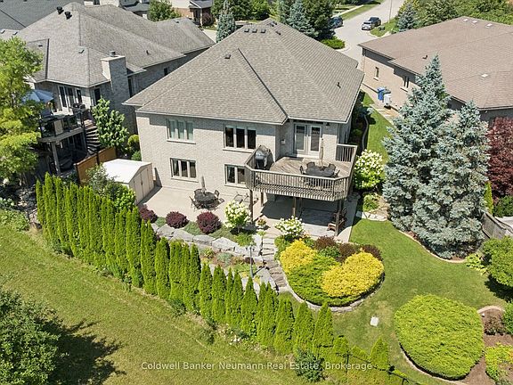 4th image of 70 Bathgate Dr
