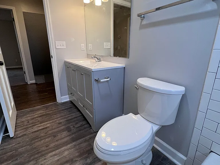 401 Moore St #202 — Photo 6