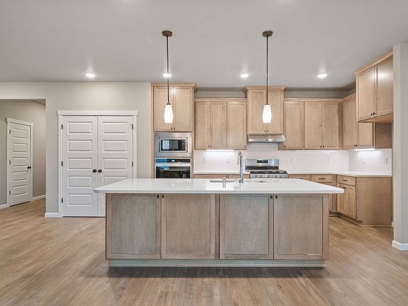 2nd image of 7958 Blanchard Loop