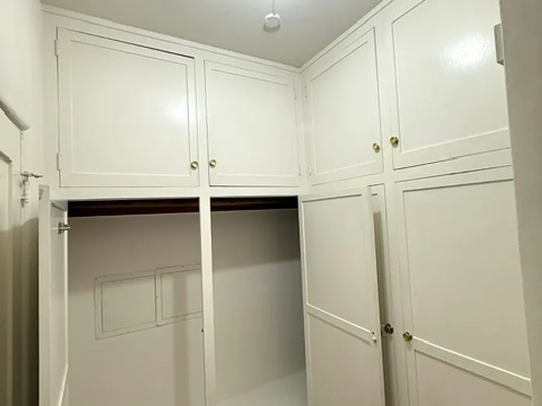 Fair Oaks Apts — Photo 26
